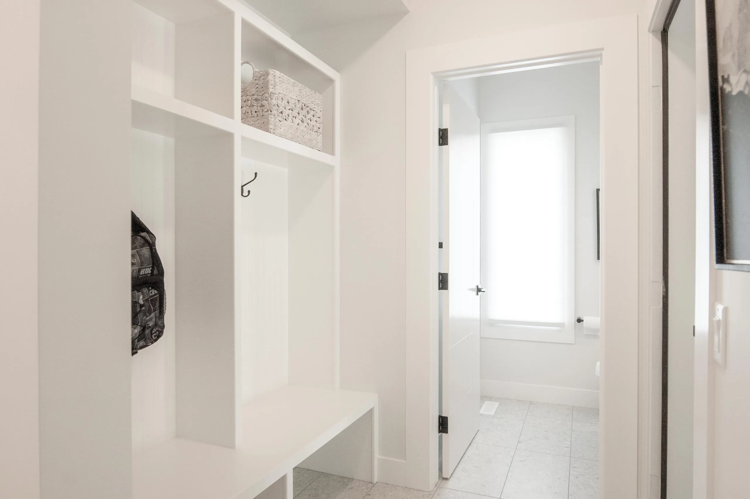 FW2192-Andor web ready-5